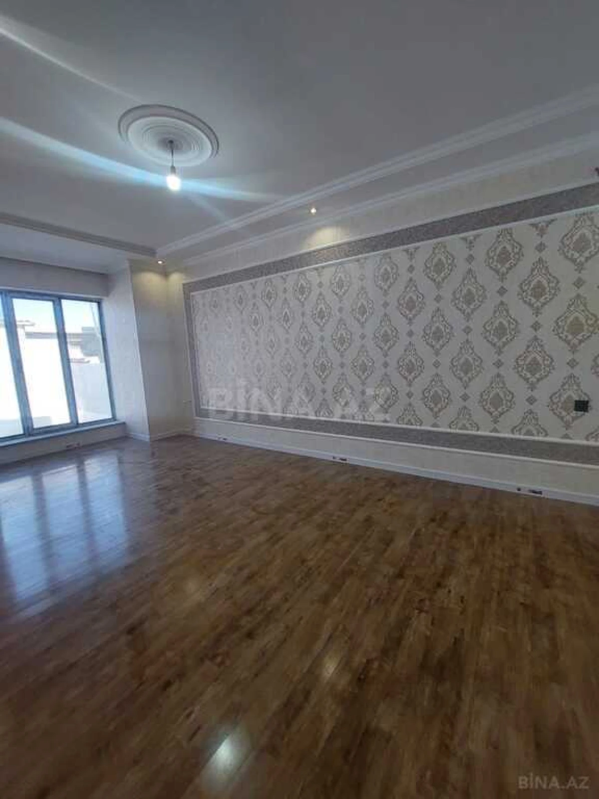 Satılır 5 otaqlı həyət evi 200 m²