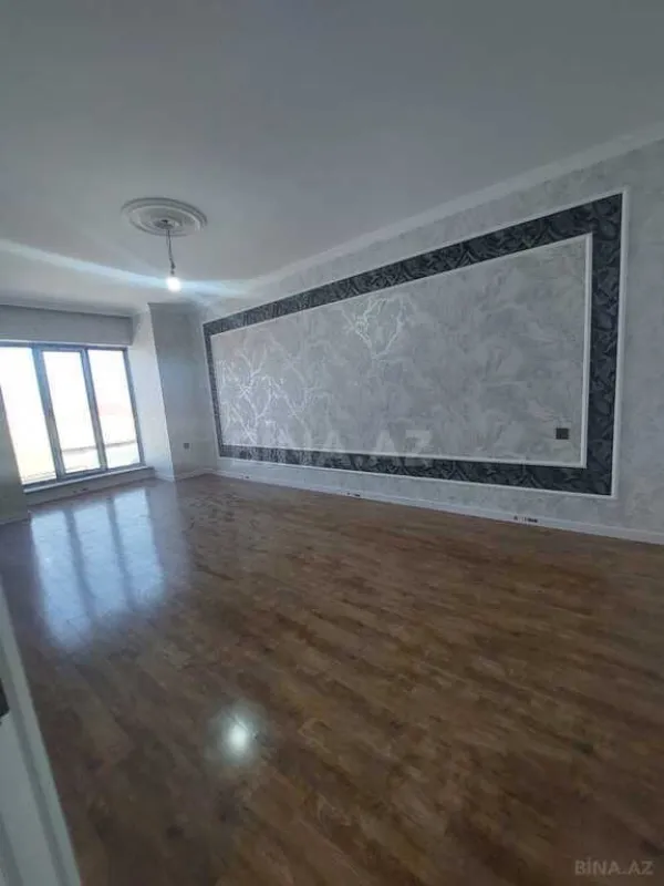 Satılır 5 otaqlı həyət evi 200 m²