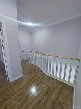 Satılır 5 otaqlı həyət evi 200 m²