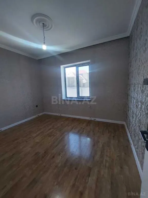 Satılır 5 otaqlı həyət evi 200 m²