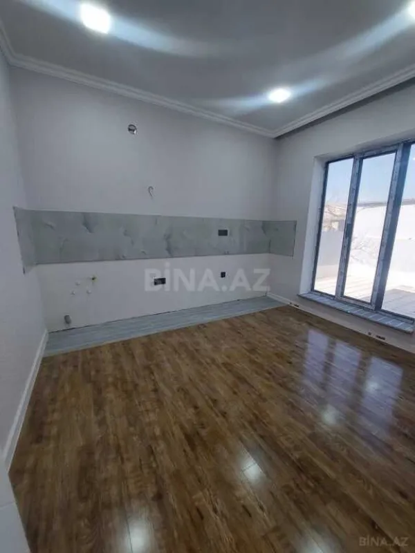 Satılır 5 otaqlı həyət evi 200 m²