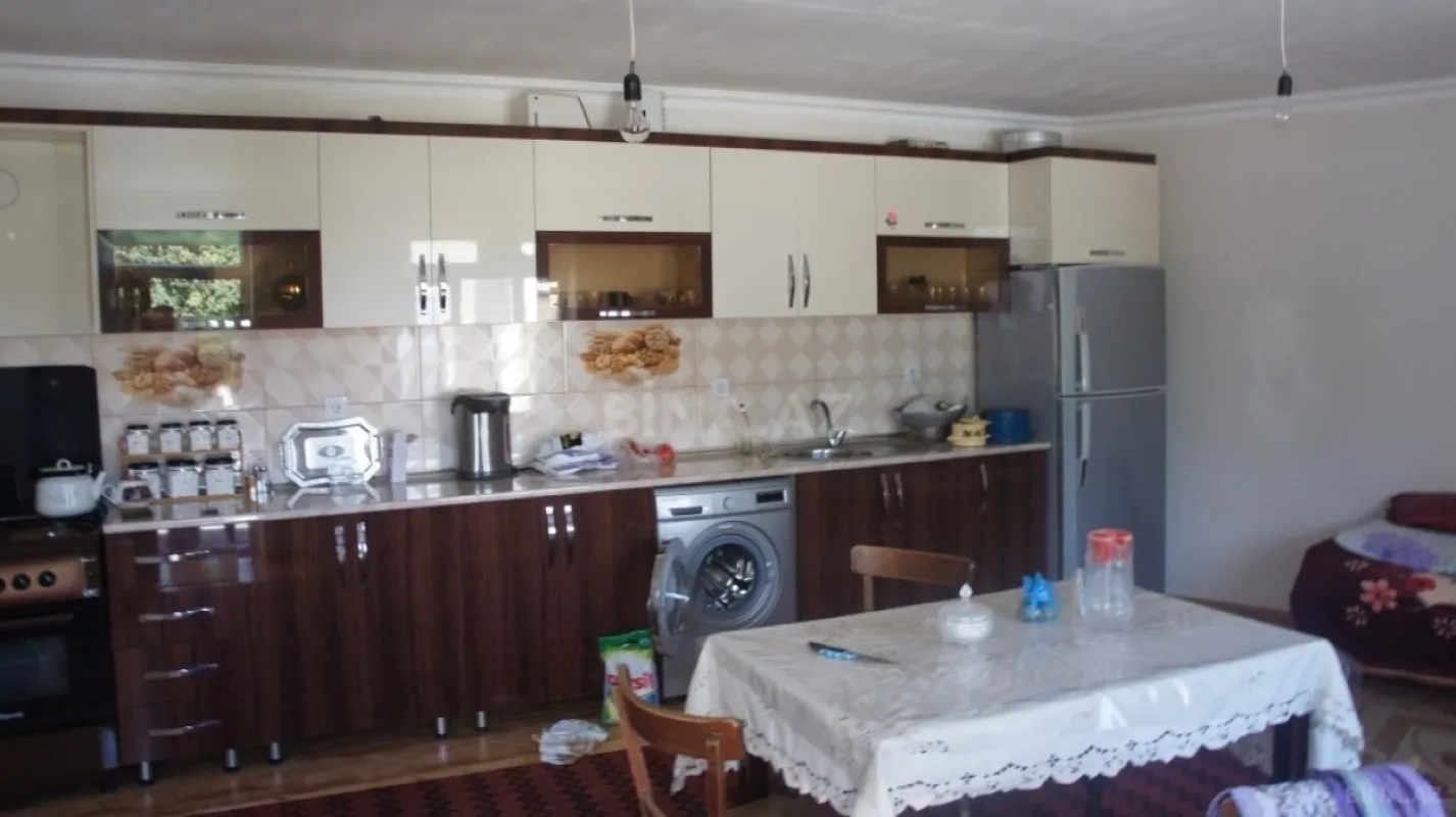 Satılır 5 otaqlı həyət evi 155.9 m²