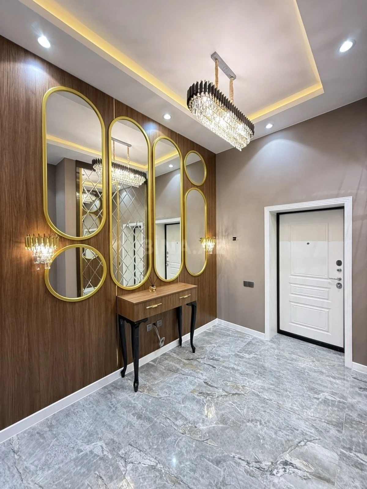 Satılır 4 otaqlı həyət evi 200 m²