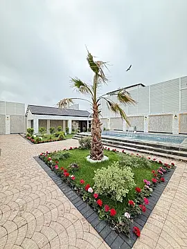 Satılır 4 otaqlı həyət evi 200 m²