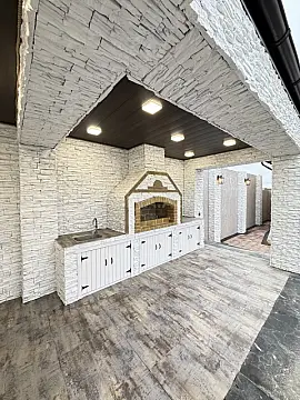Satılır 4 otaqlı həyət evi 200 m²