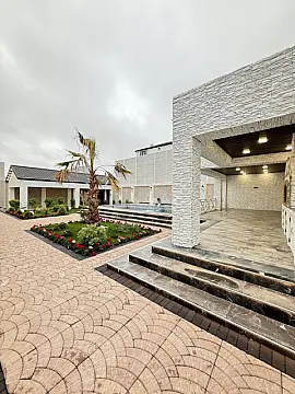 Satılır 4 otaqlı həyət evi 200 m²