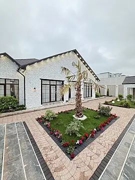 Satılır 4 otaqlı həyət evi 200 m²