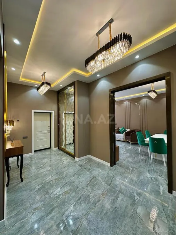 Satılır 5 otaqlı həyət evi 220 m²