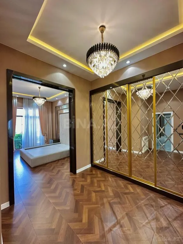Satılır 5 otaqlı həyət evi 220 m²