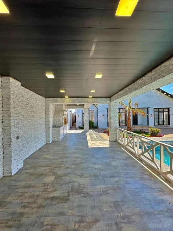 Satılır 5 otaqlı həyət evi 220 m²