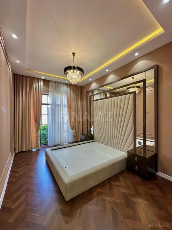 Satılır 5 otaqlı həyət evi 220 m²