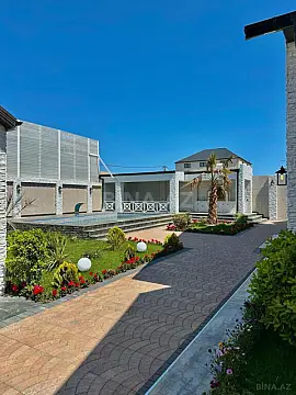 Satılır 5 otaqlı həyət evi 220 m²