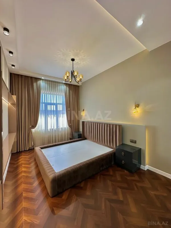 Satılır 5 otaqlı həyət evi 220 m²