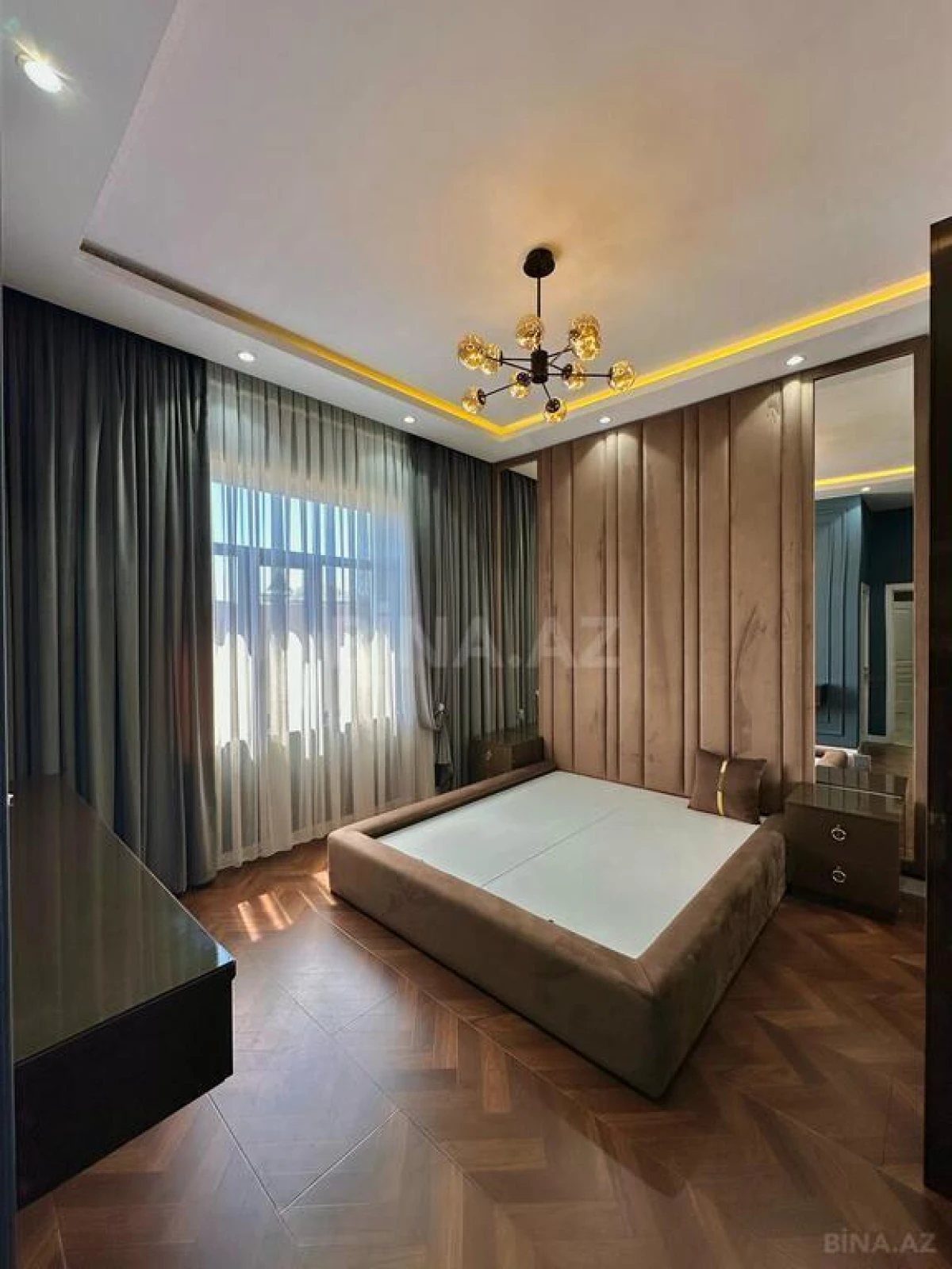 Satılır 5 otaqlı həyət evi 220 m²