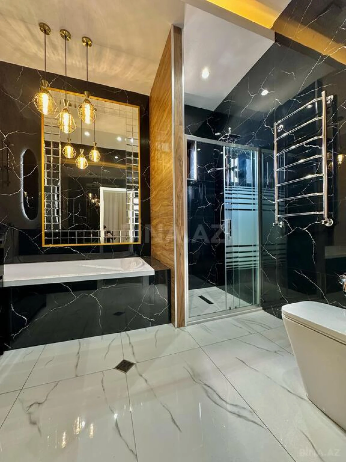 Satılır 5 otaqlı həyət evi 220 m²