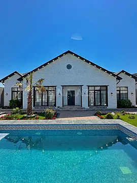 Satılır 5 otaqlı həyət evi 220 m²
