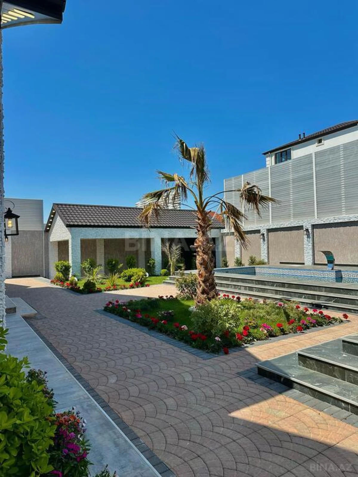 Satılır 5 otaqlı həyət evi 220 m²