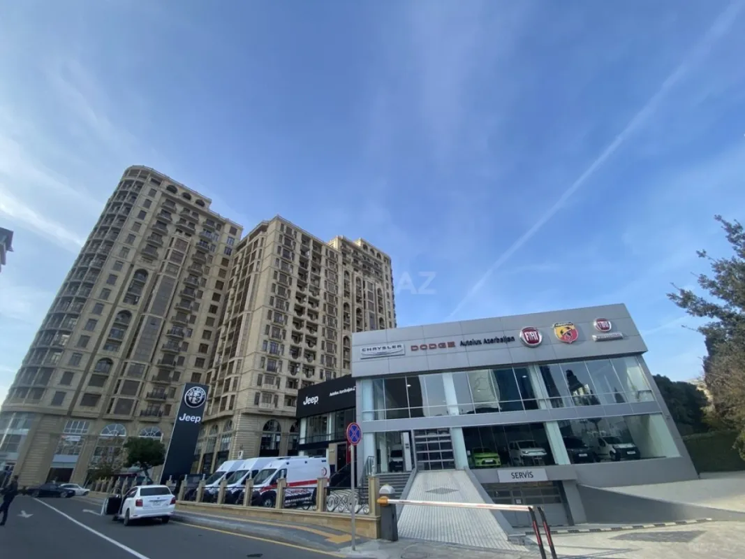 Satılır 3 otaqlı mənzil 202 m²