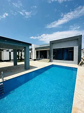 Kirayə verilir 4 otaqlı həyət evi 240 m²