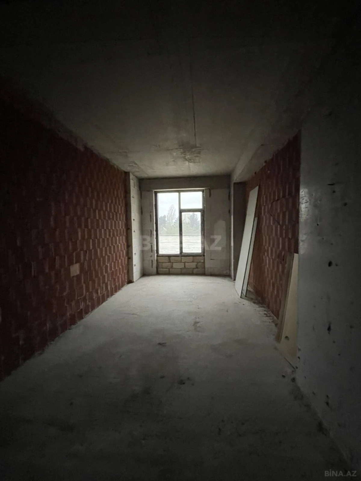 Satılır 3 otaqlı mənzil 122 m²