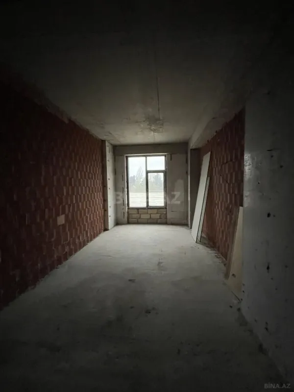 Satılır 3 otaqlı mənzil 122 m²