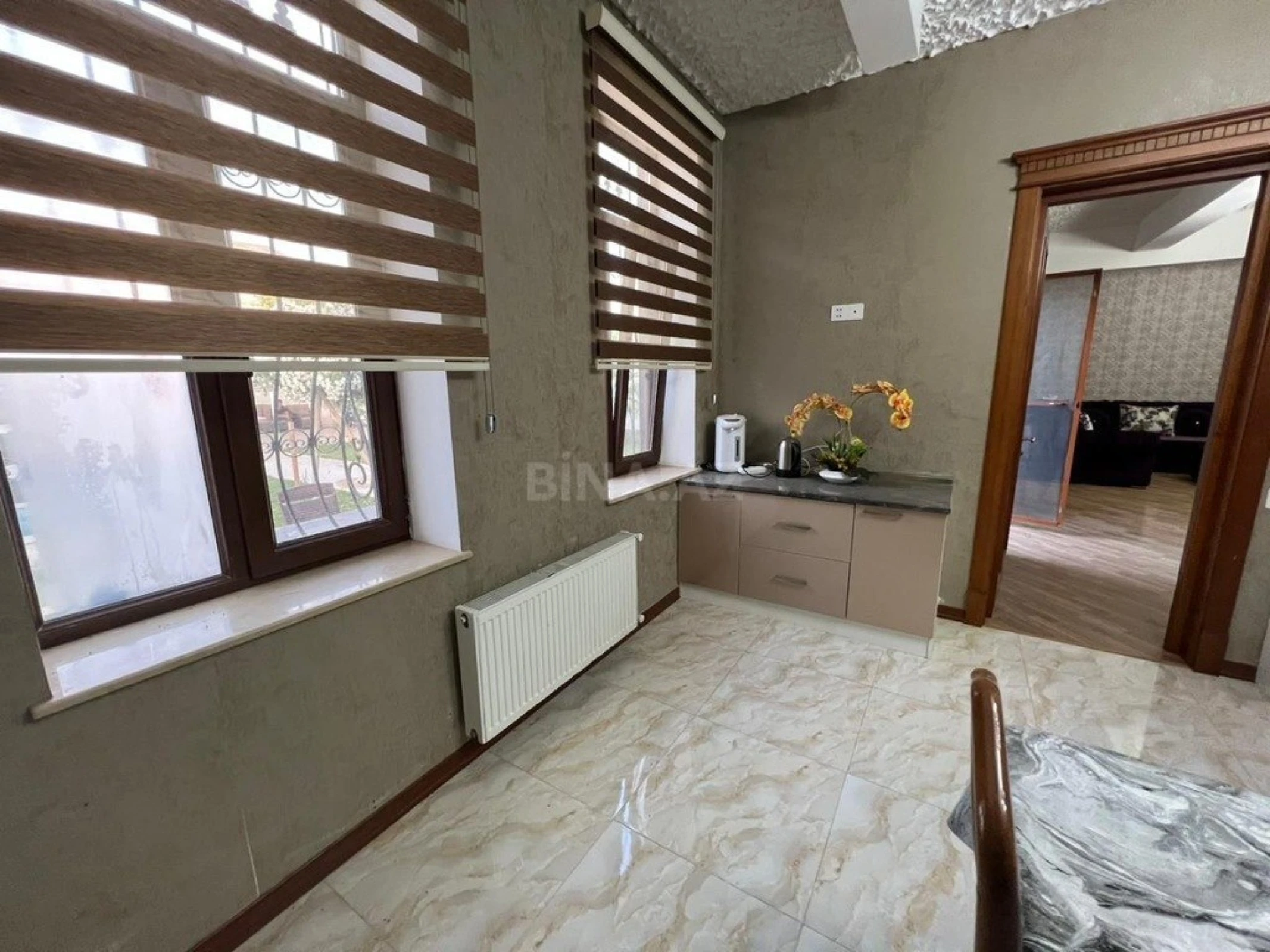 Kirayə verilir 4 otaqlı həyət evi 280 m²