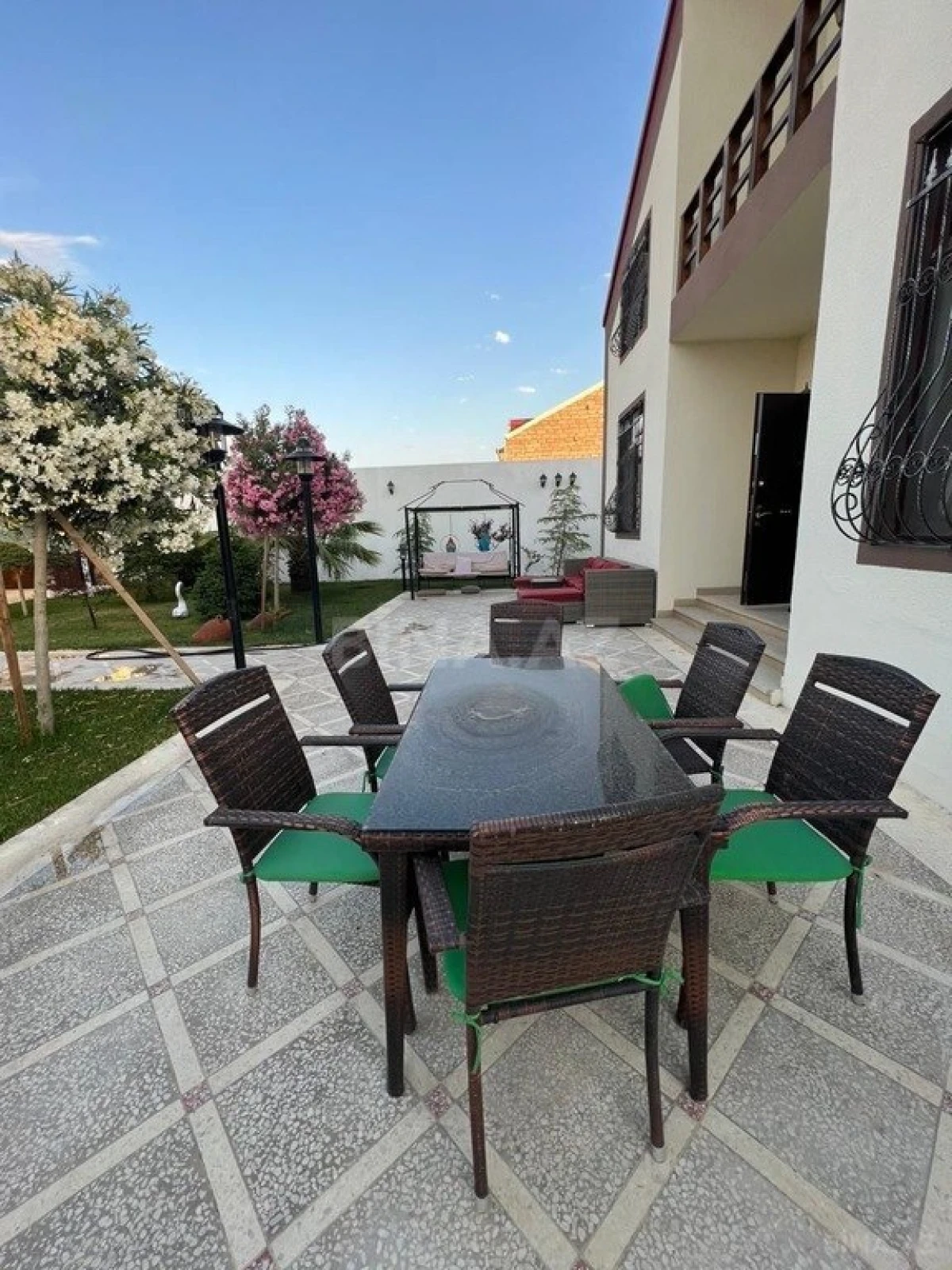 Kirayə verilir 4 otaqlı həyət evi 280 m²