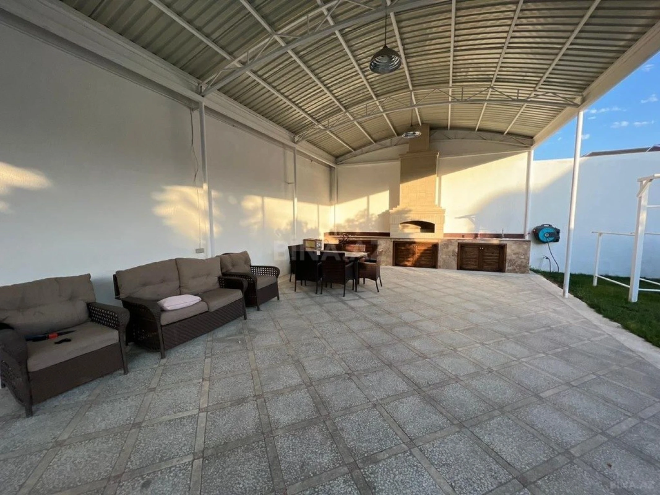 Kirayə verilir 4 otaqlı həyət evi 280 m²