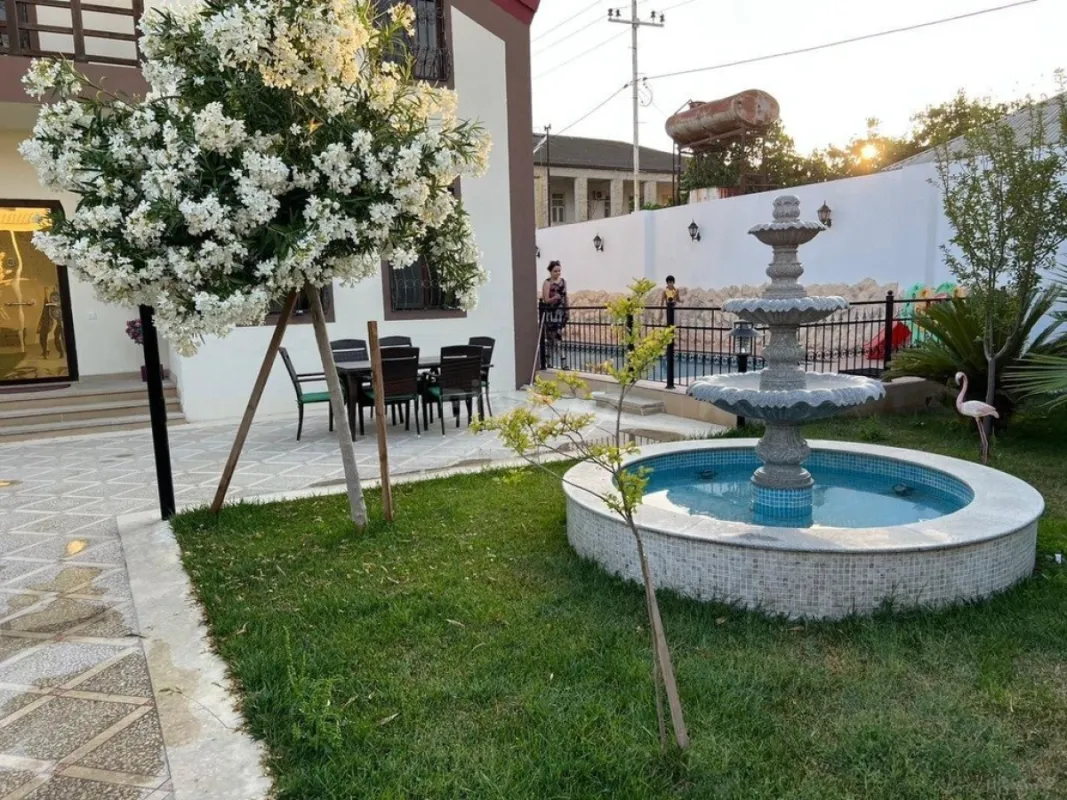 Kirayə verilir 4 otaqlı həyət evi 280 m²