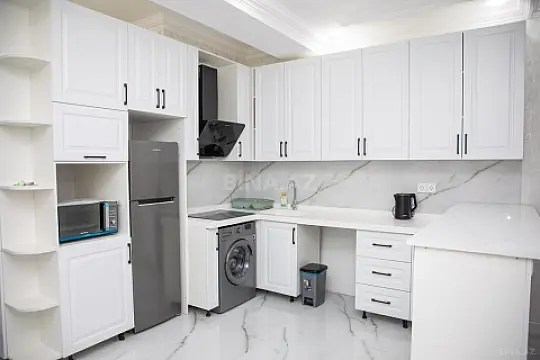Kirayə verilir 2 otaqlı mənzil 65 m²