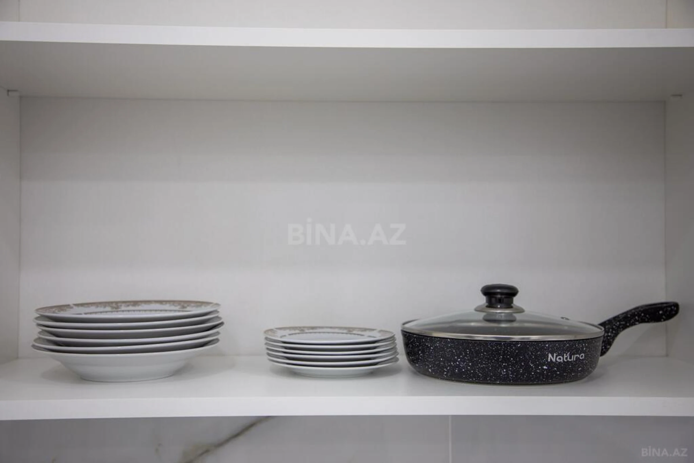 Kirayə verilir 2 otaqlı mənzil 65 m²