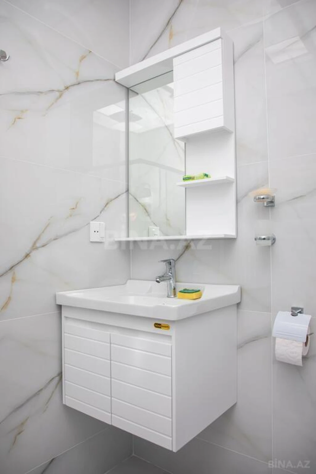 Kirayə verilir 2 otaqlı mənzil 65 m²