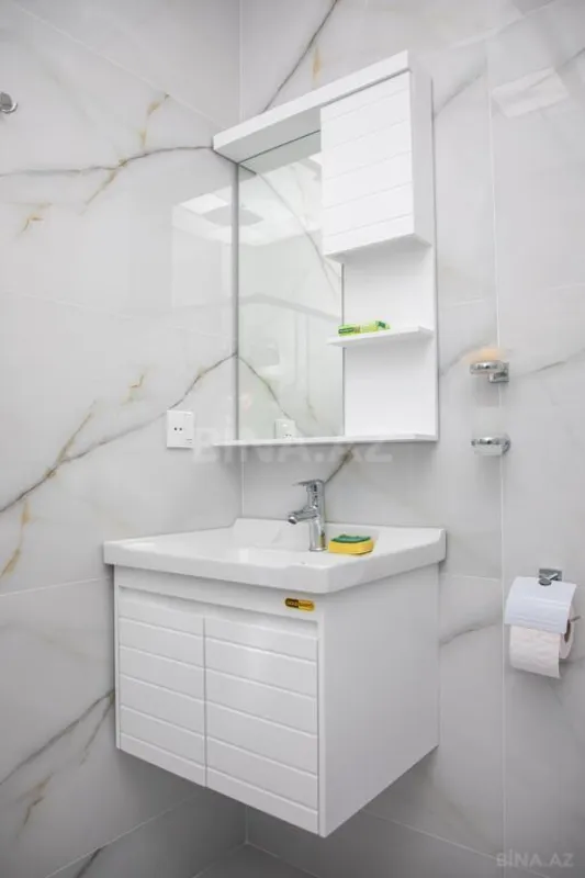 Kirayə verilir 2 otaqlı mənzil 65 m²