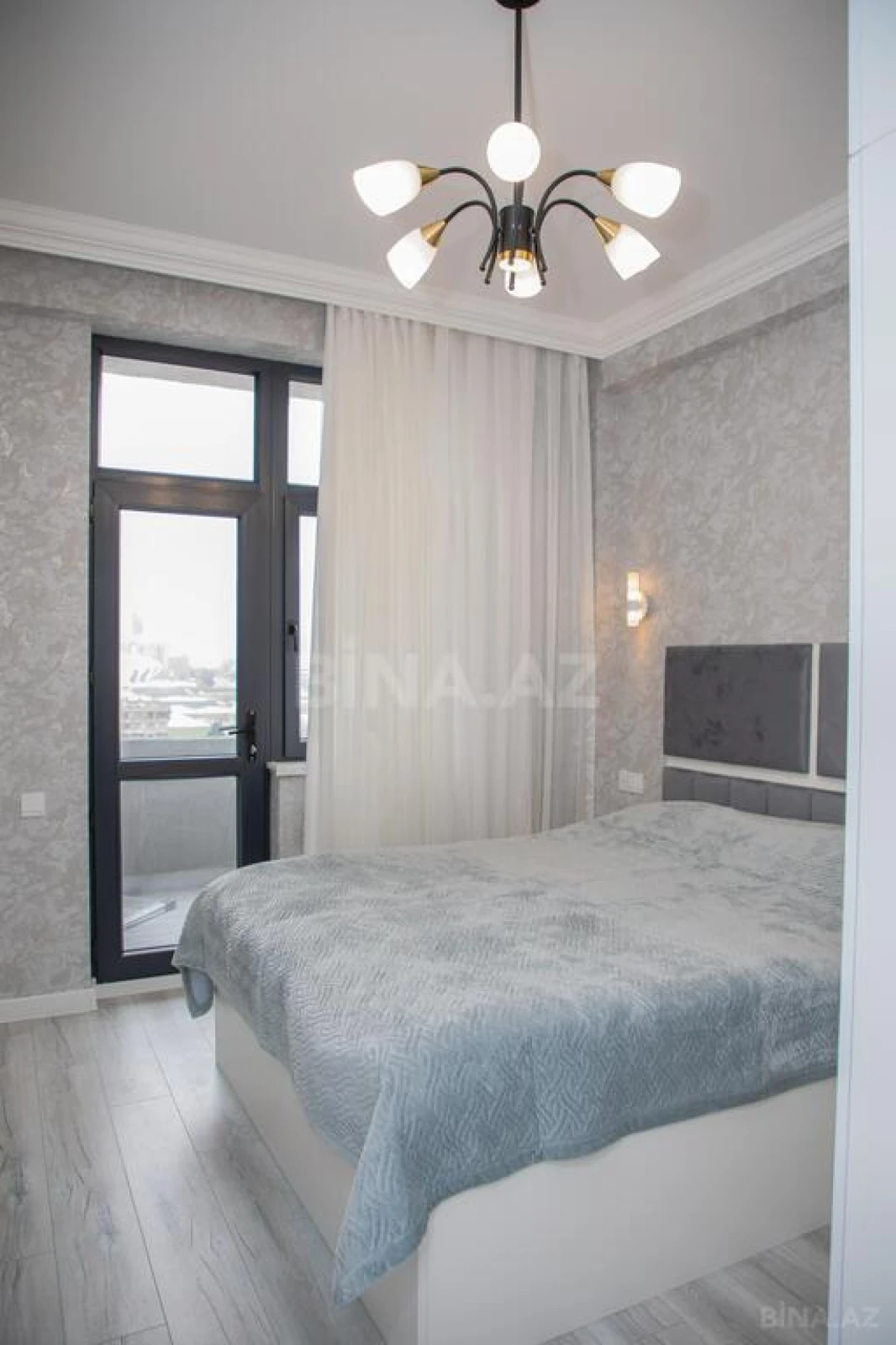 Kirayə verilir 2 otaqlı mənzil 65 m²