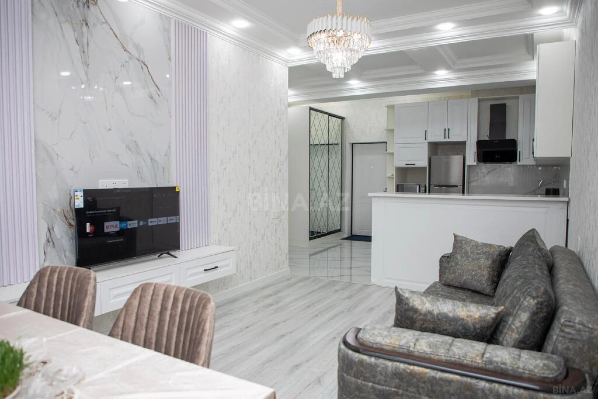 Kirayə verilir 2 otaqlı mənzil 65 m²