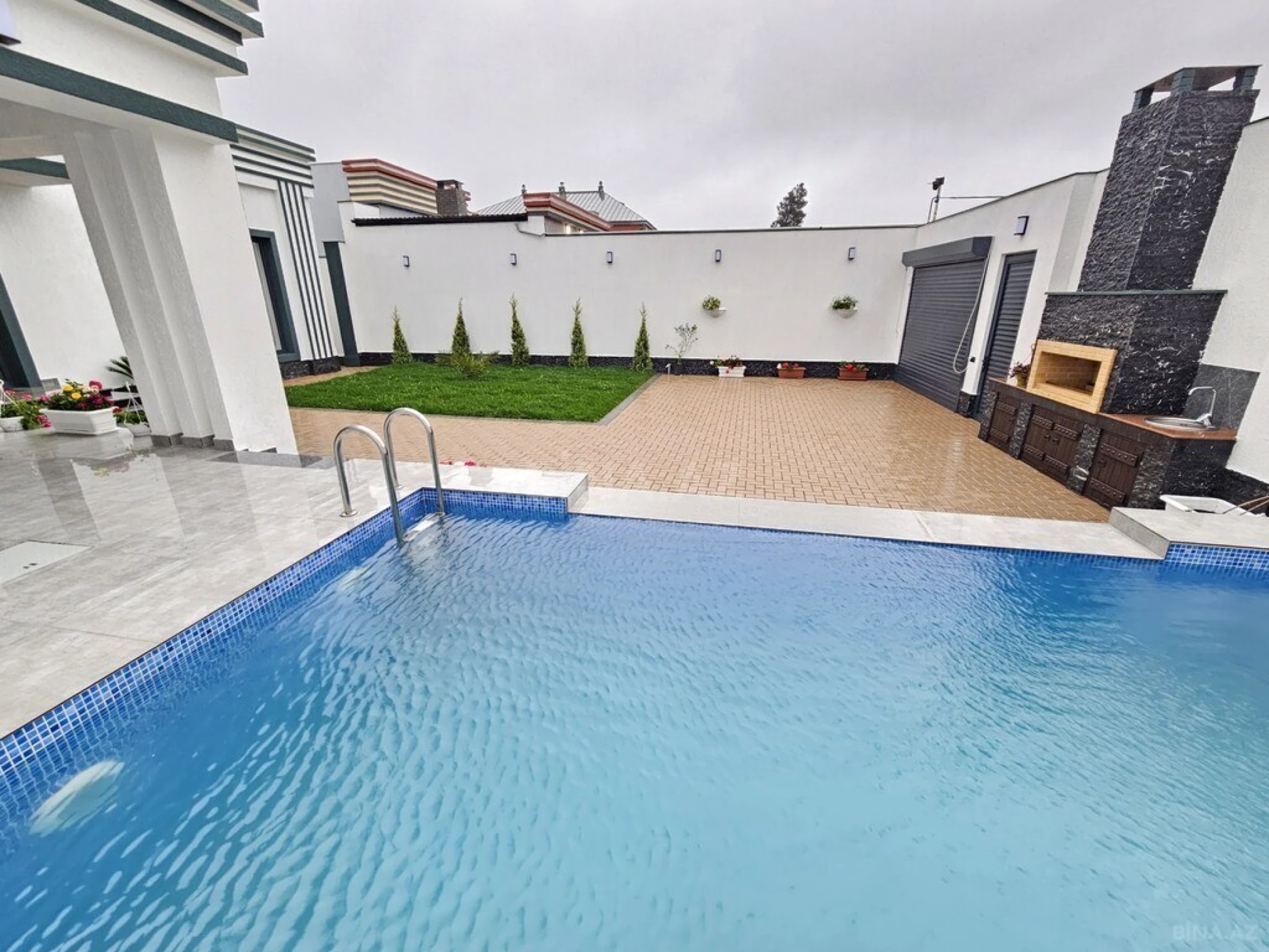 Satılır 4 otaqlı həyət evi 170 m²