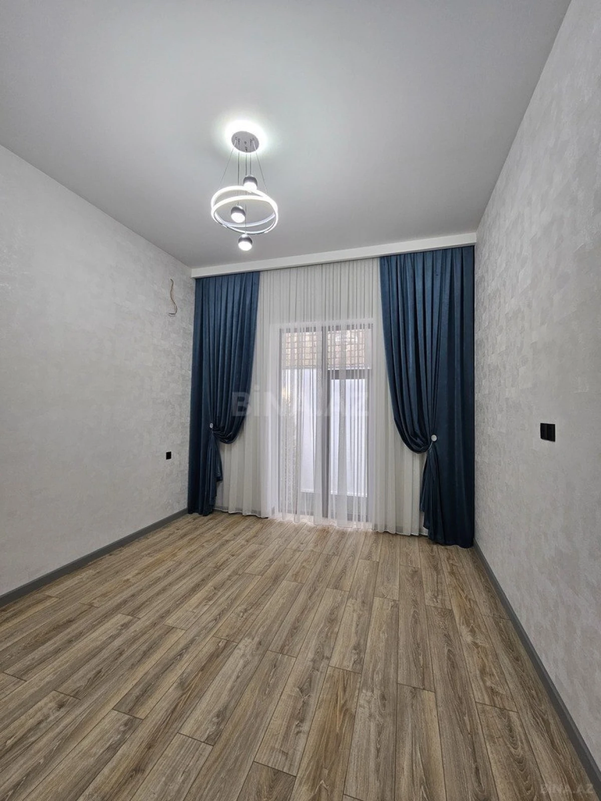 Satılır 4 otaqlı həyət evi 170 m²