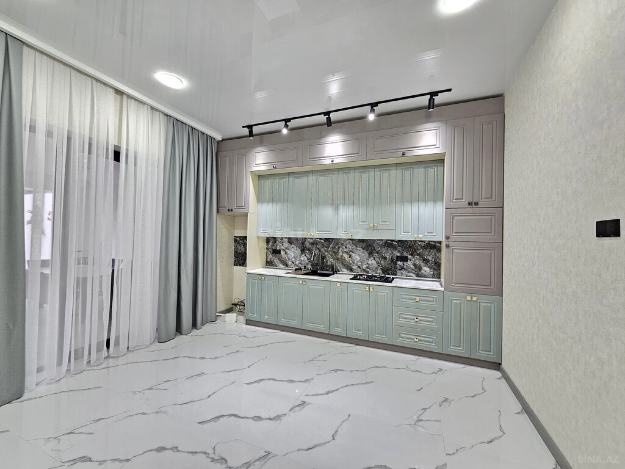 Satılır 4 otaqlı həyət evi 170 m²