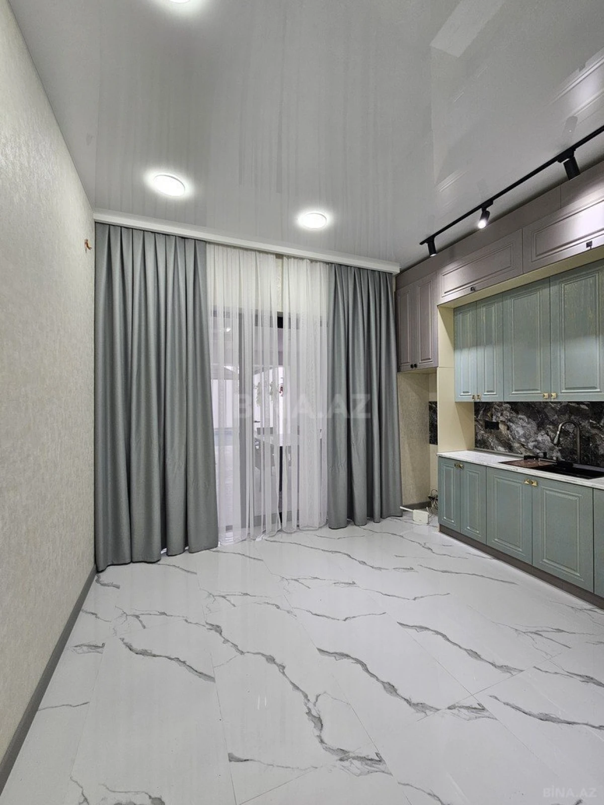 Satılır 4 otaqlı həyət evi 170 m²