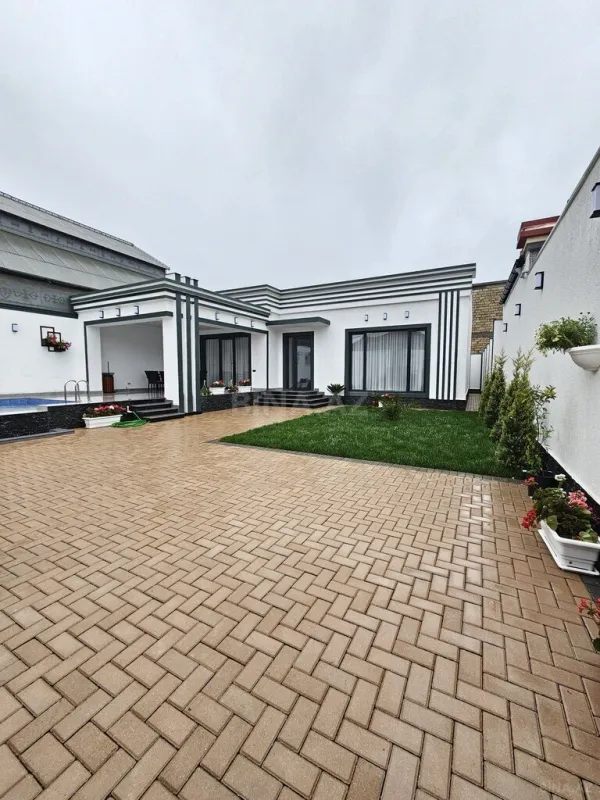 Satılır 4 otaqlı həyət evi 170 m²