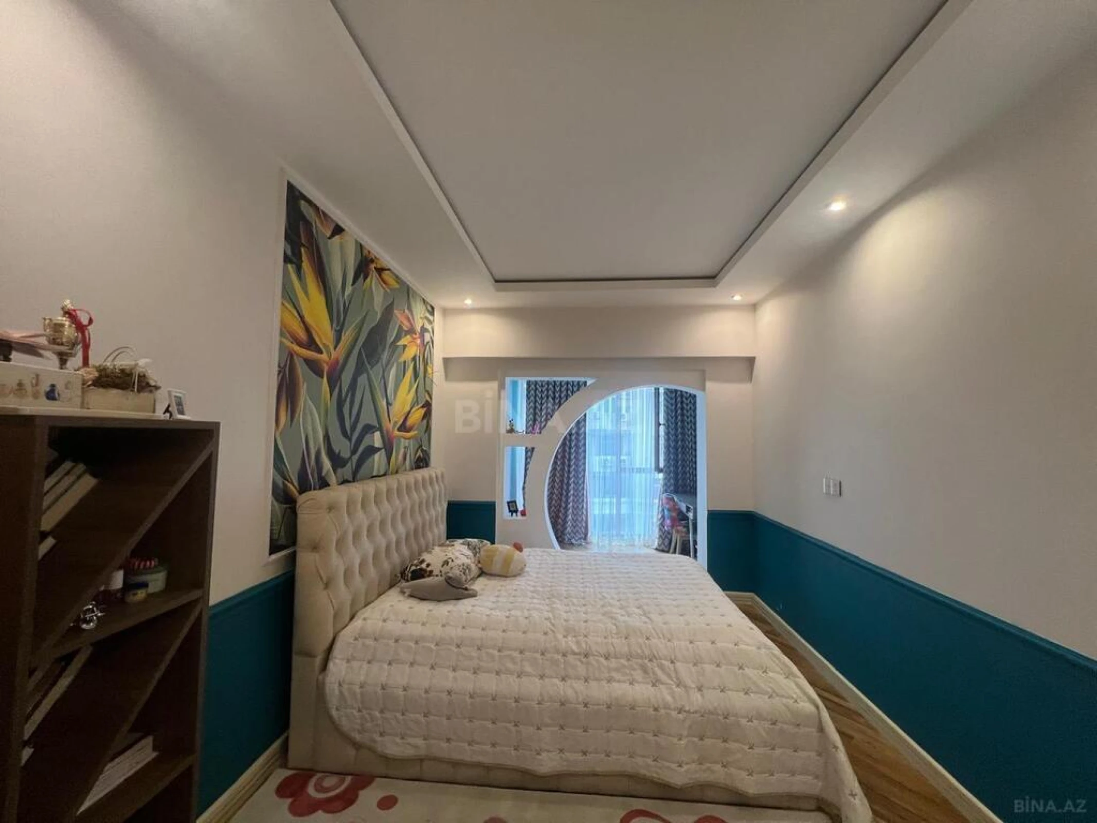Satılır 3 otaqlı mənzil 141 m²