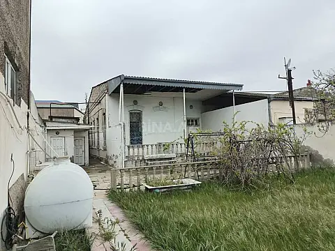 Satılır 4 otaqlı həyət evi 100 m²