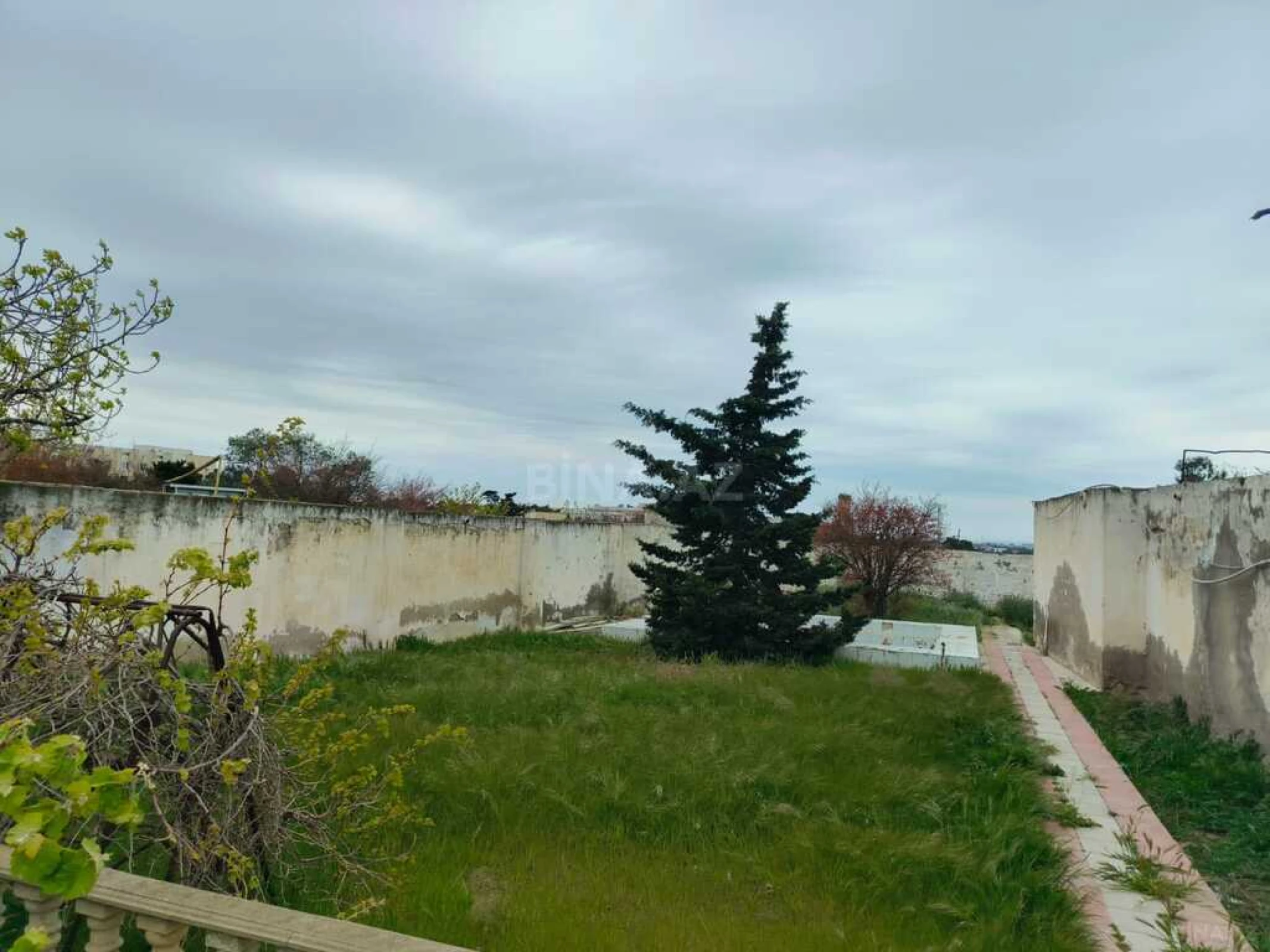 Satılır 4 otaqlı həyət evi 100 m²