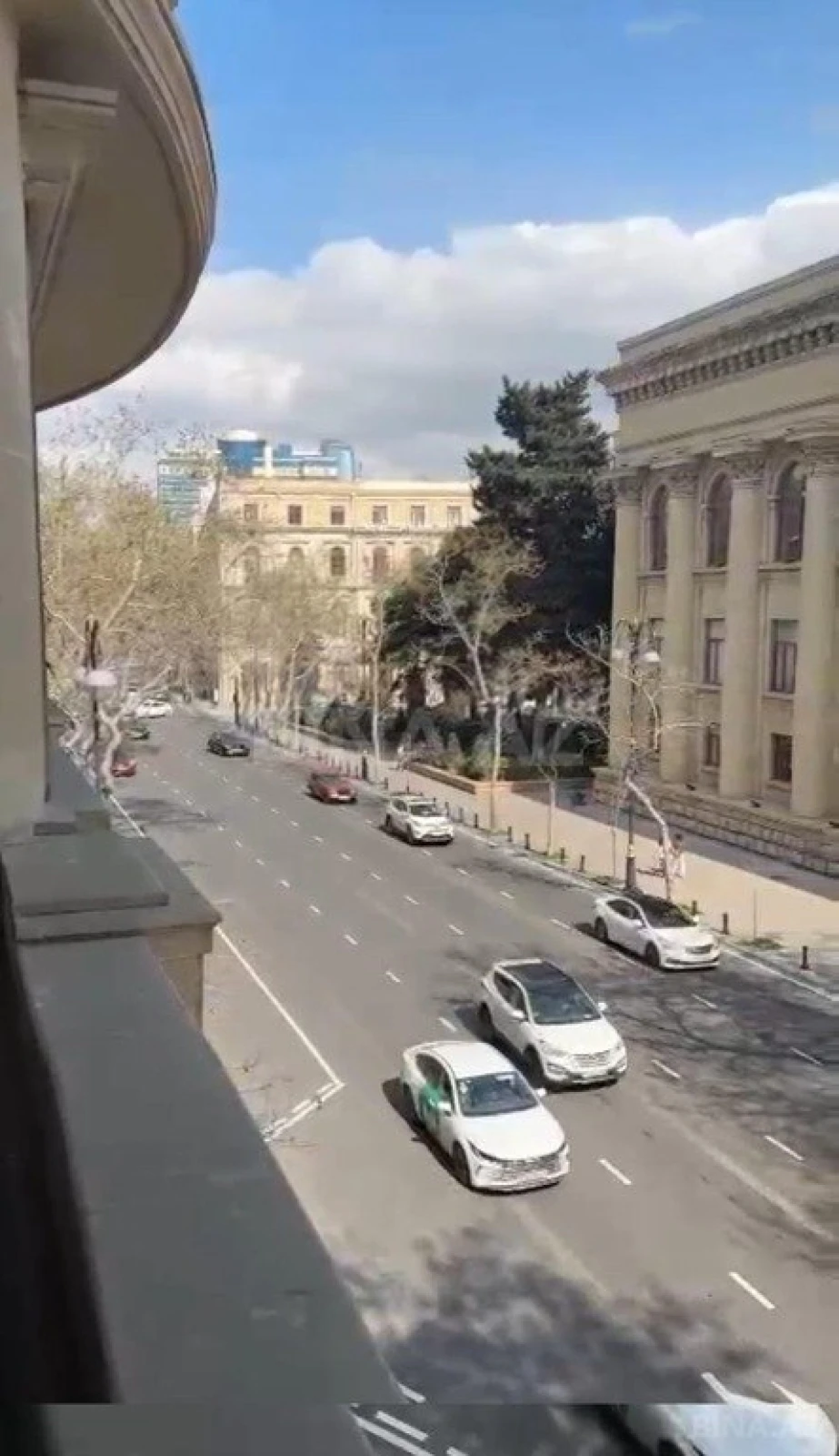 Satılır 3 otaqlı mənzil 160 m²