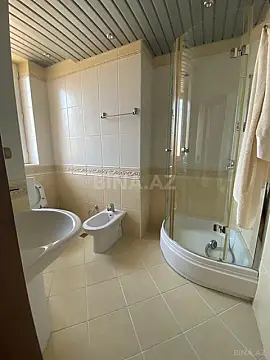 Satılır 3 otaqlı mənzil 160 m²