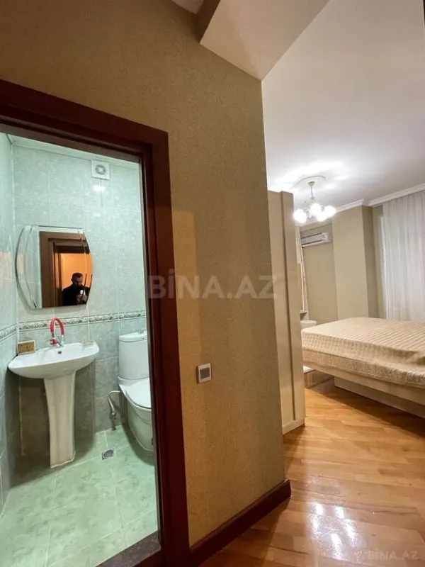 Satılır 3 otaqlı mənzil 125 m²