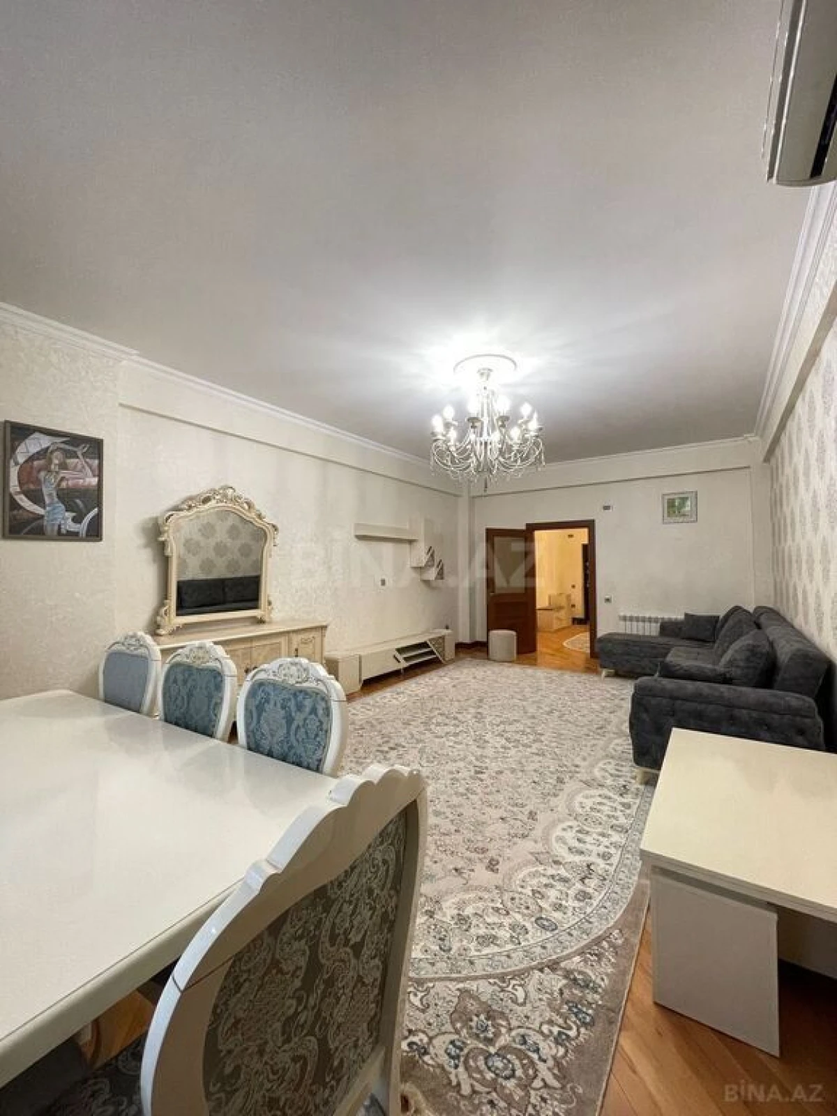 Satılır 3 otaqlı mənzil 125 m²