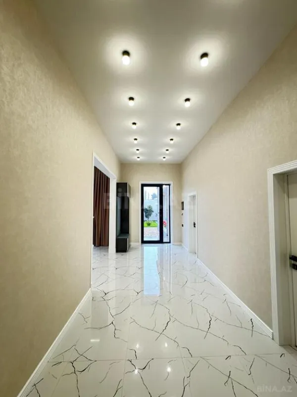 Satılır 4 otaqlı həyət evi 200 m²