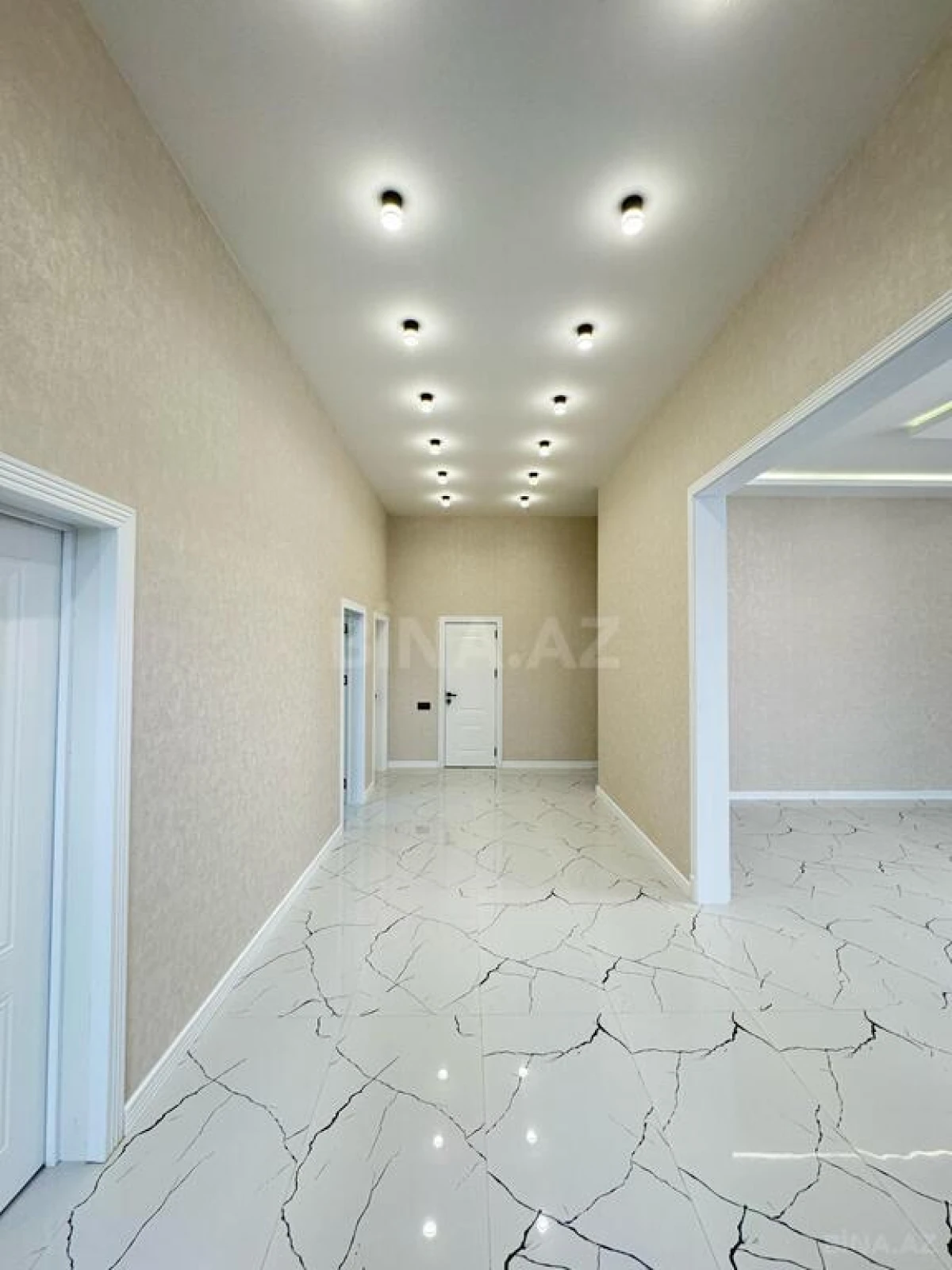 Satılır 4 otaqlı həyət evi 200 m²
