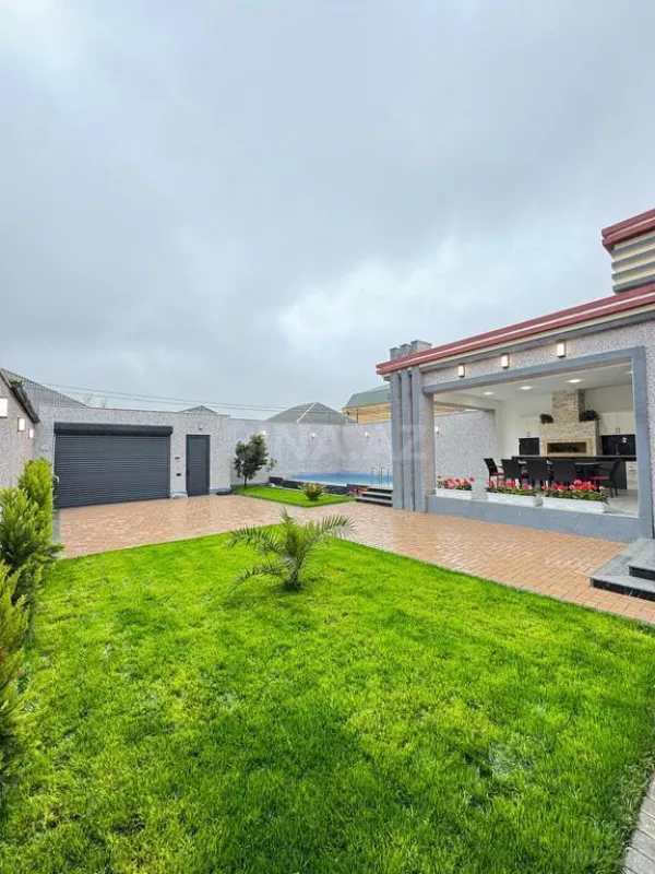 Satılır 4 otaqlı həyət evi 200 m²